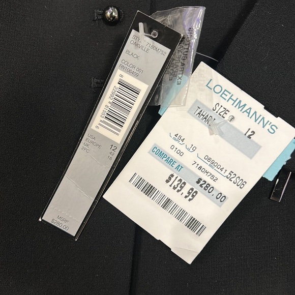 Tahari Blazer - Picture 8 of 8